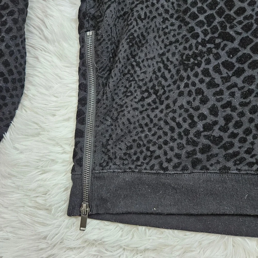 Rails Black Marlo Flocked Velvet‎ Cheetah Print Side Zipper Sweatshirt. Size M - Picture 4 of 9